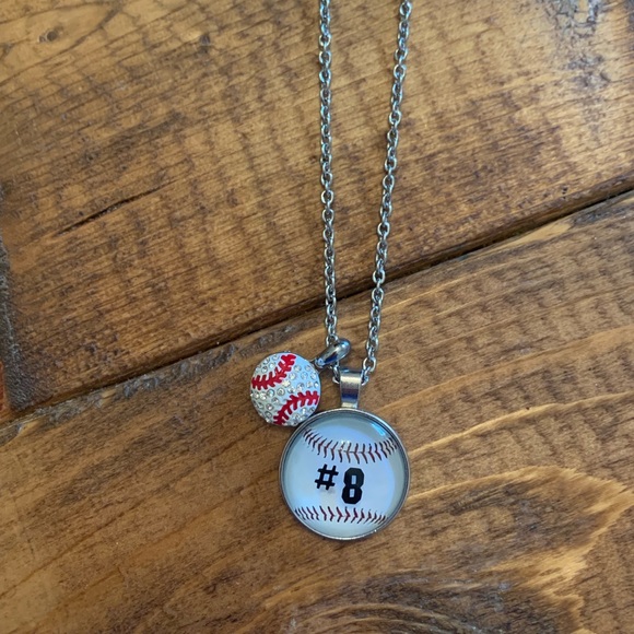 Jewelry - NEW‼️ baseball mom fan necklace